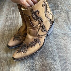 Tan Embroidered Western Boots